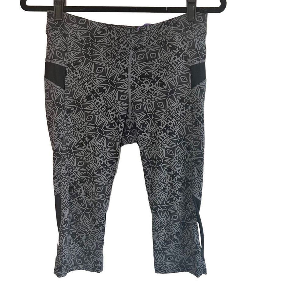 Athleta Cairo bare to run cropped leggings pants Medium